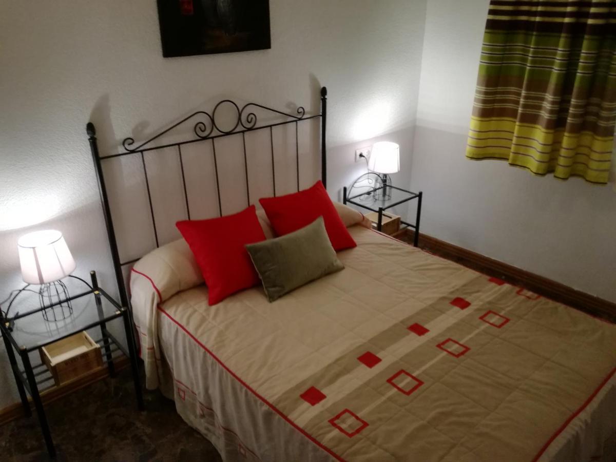 Apartament Alojamiento Romina Villanueva Del Arzobispo Zewnętrze zdjęcie