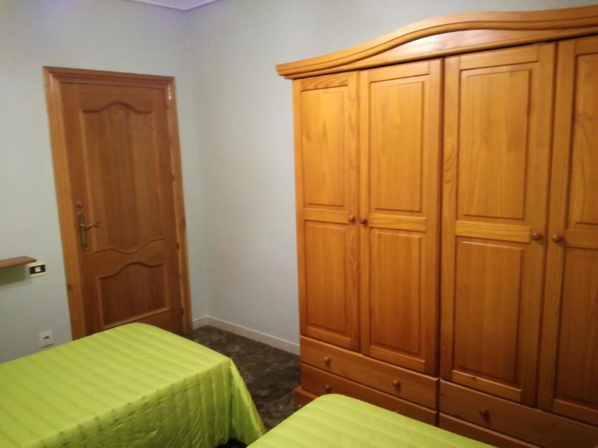 Apartament Alojamiento Romina Villanueva Del Arzobispo Zewnętrze zdjęcie