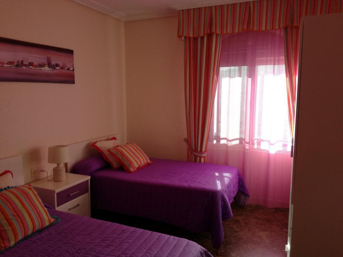 Apartament Alojamiento Romina Villanueva Del Arzobispo Zewnętrze zdjęcie