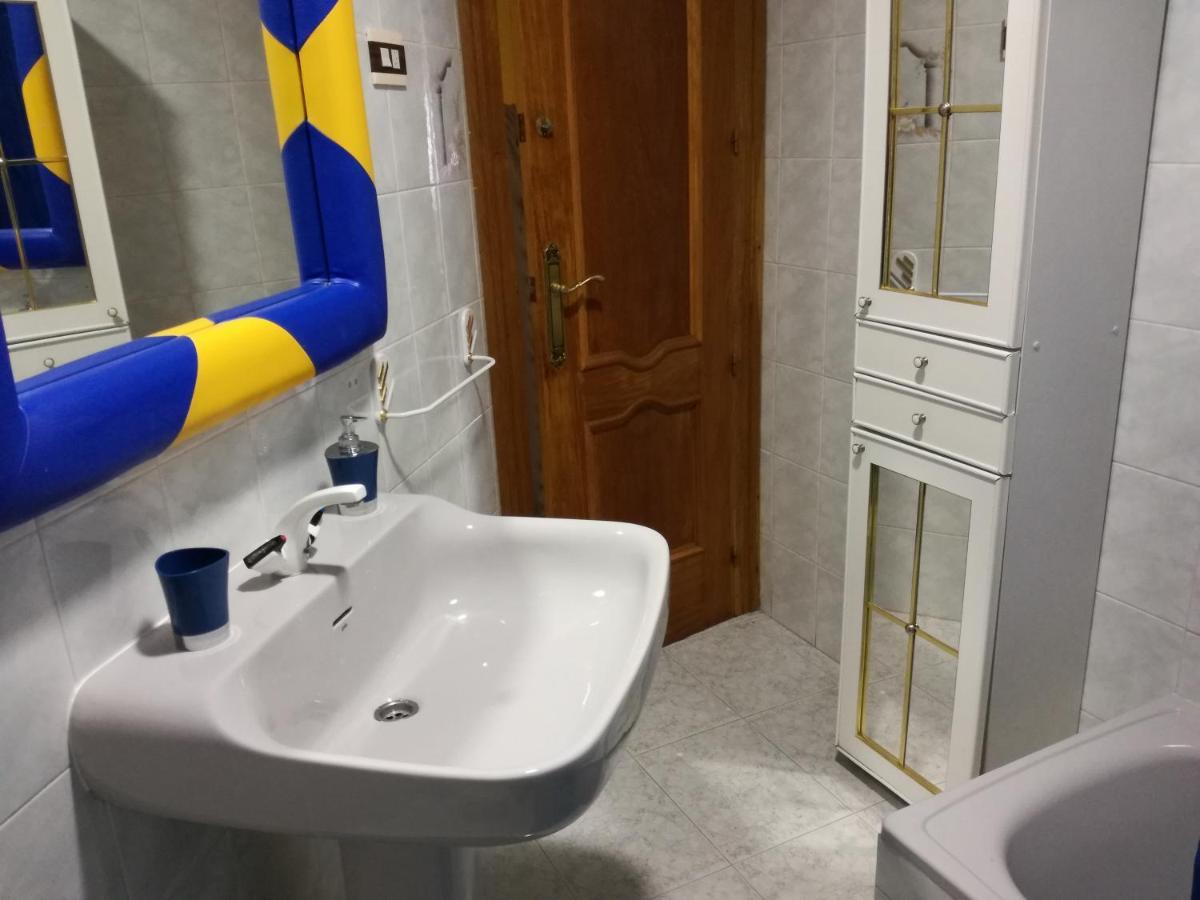 Apartament Alojamiento Romina Villanueva Del Arzobispo Zewnętrze zdjęcie