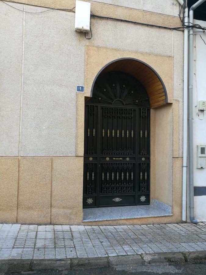 Apartament Alojamiento Romina Villanueva Del Arzobispo Zewnętrze zdjęcie